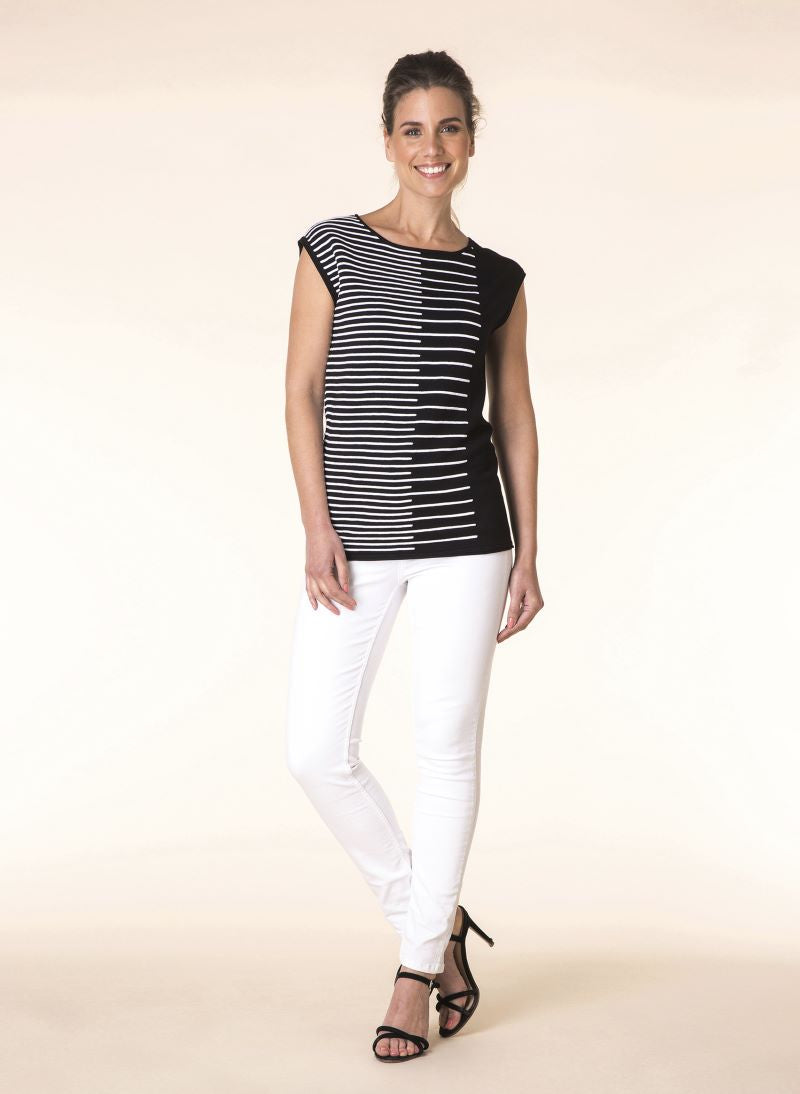 Yest Black & White Sleeveless Top 29146