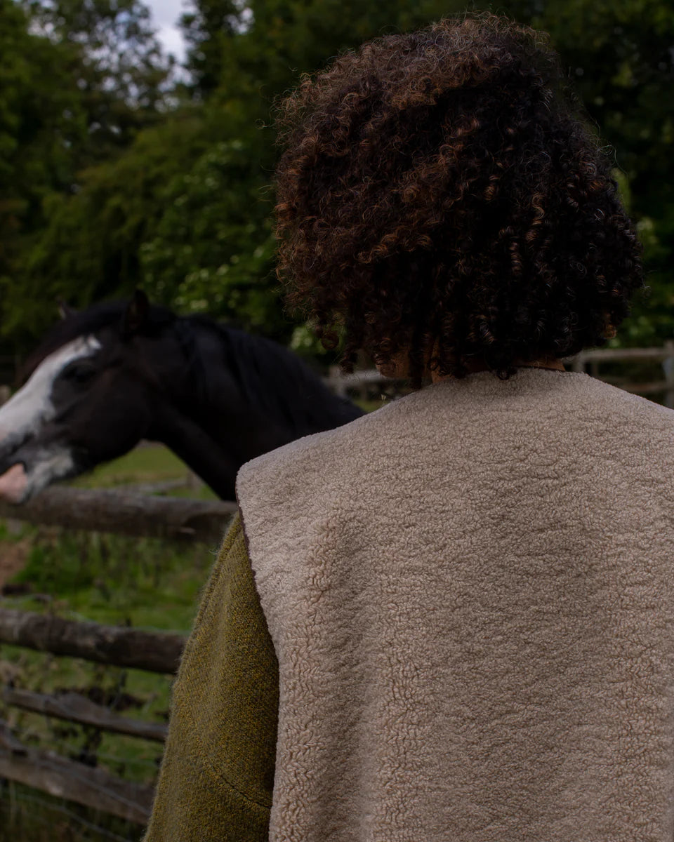 Abby Gilet | Oat | Chalk