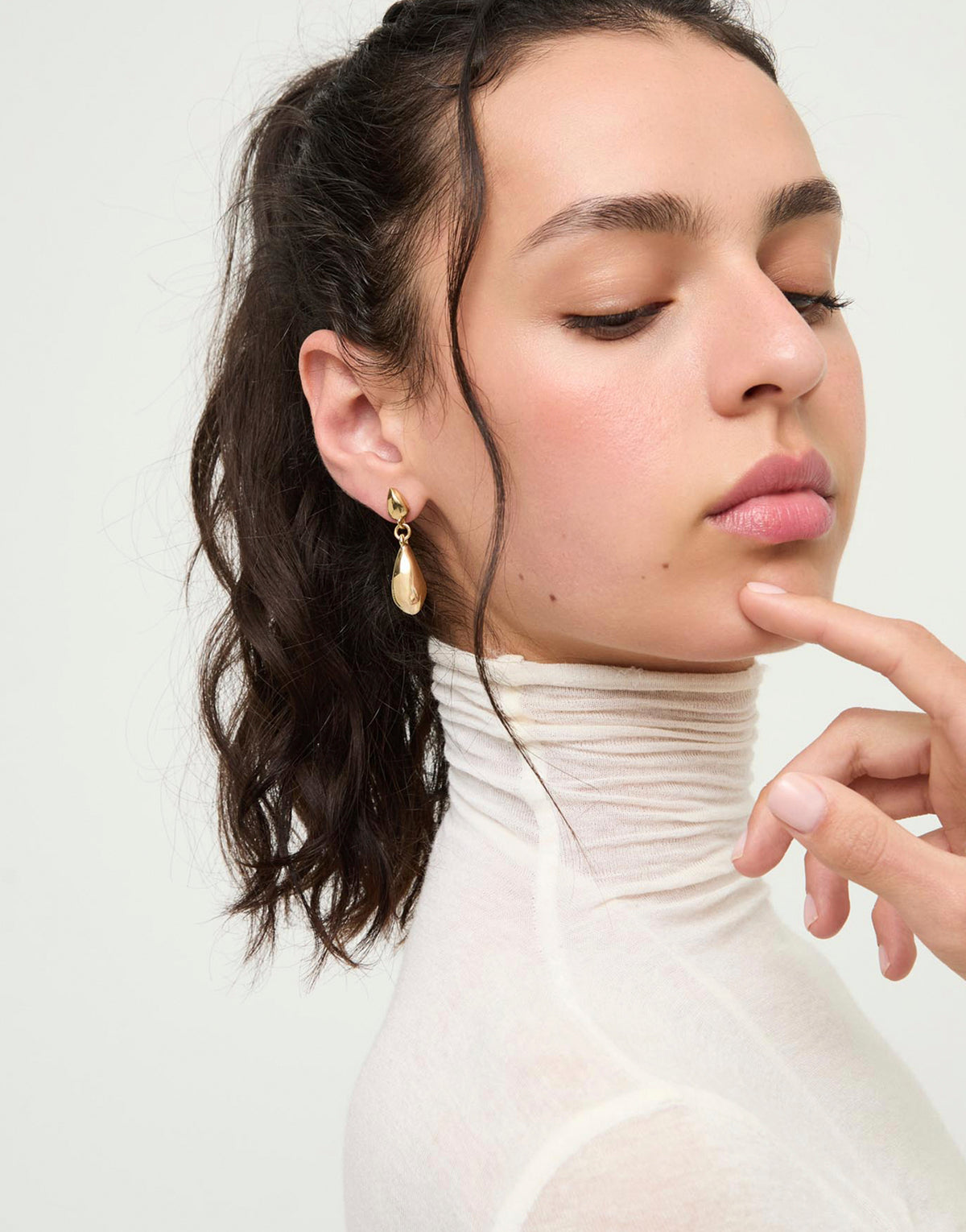 UNOde50 Axis Teardrop Drop Earrings – Gold | PEN1082