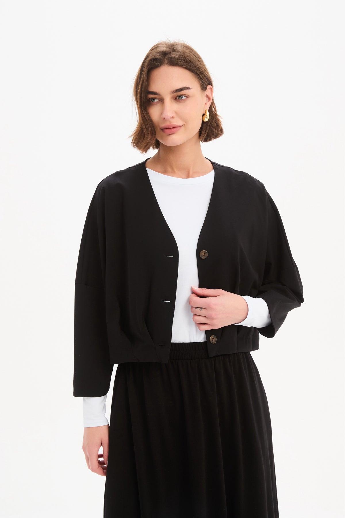 Tirelli Pleat Detail Cropped Cardigan – Black | 25A3728