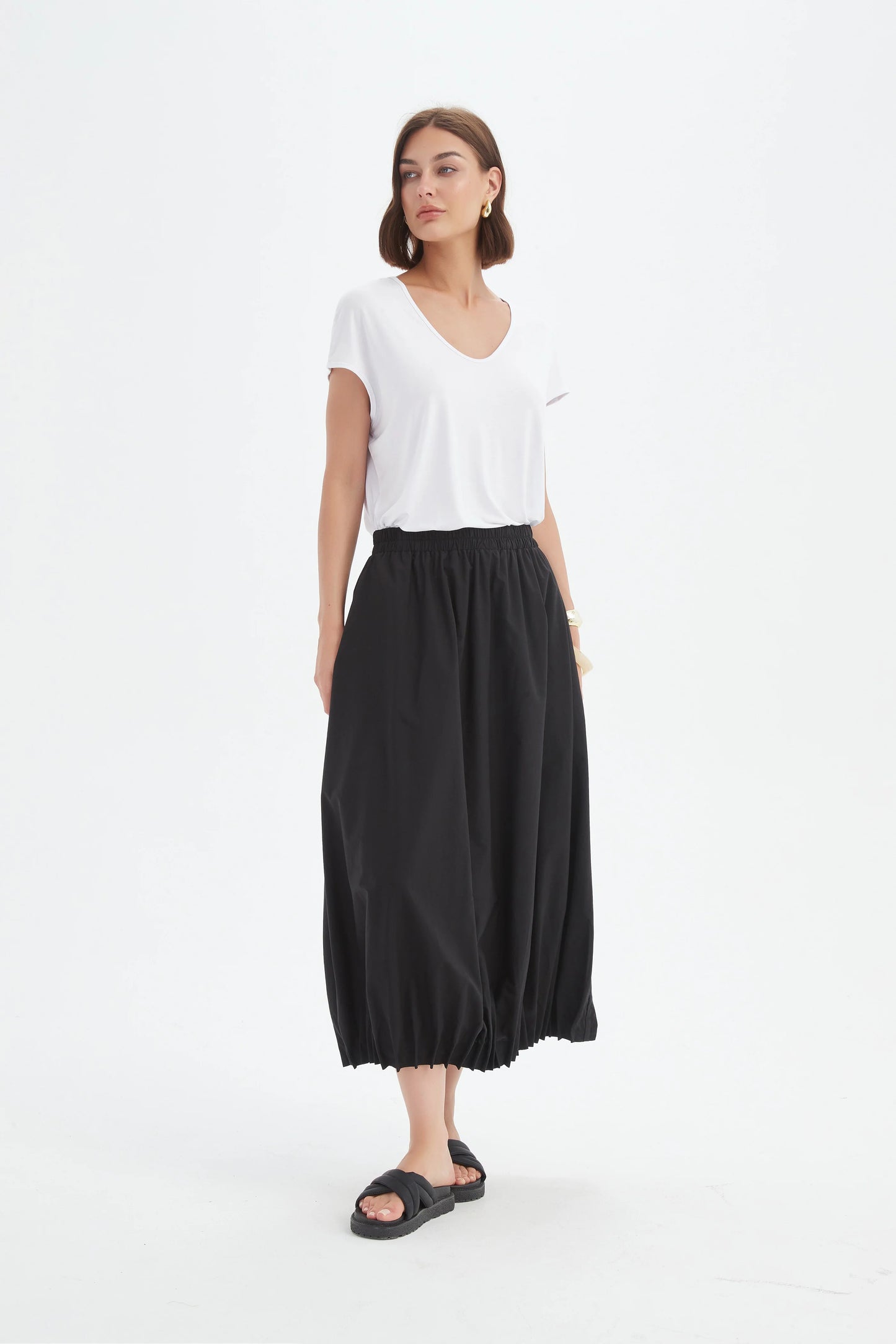 Black Pin Tuck Hem Skirt | Tirelli