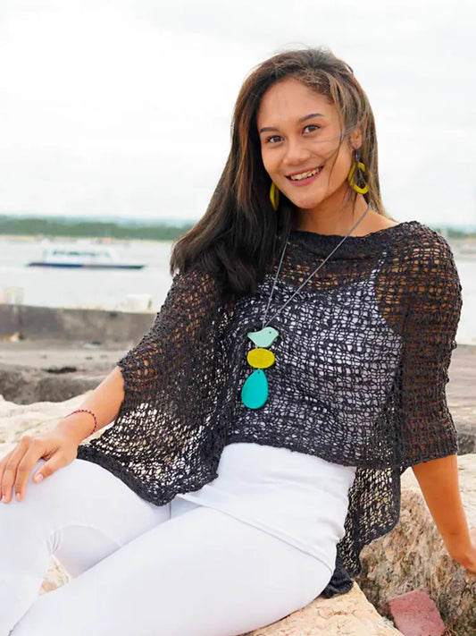 Knitted Popcorn Poncho - Black