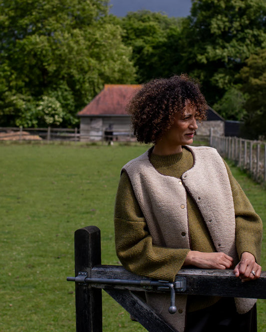 Abby Gilet | Oat | Chalk