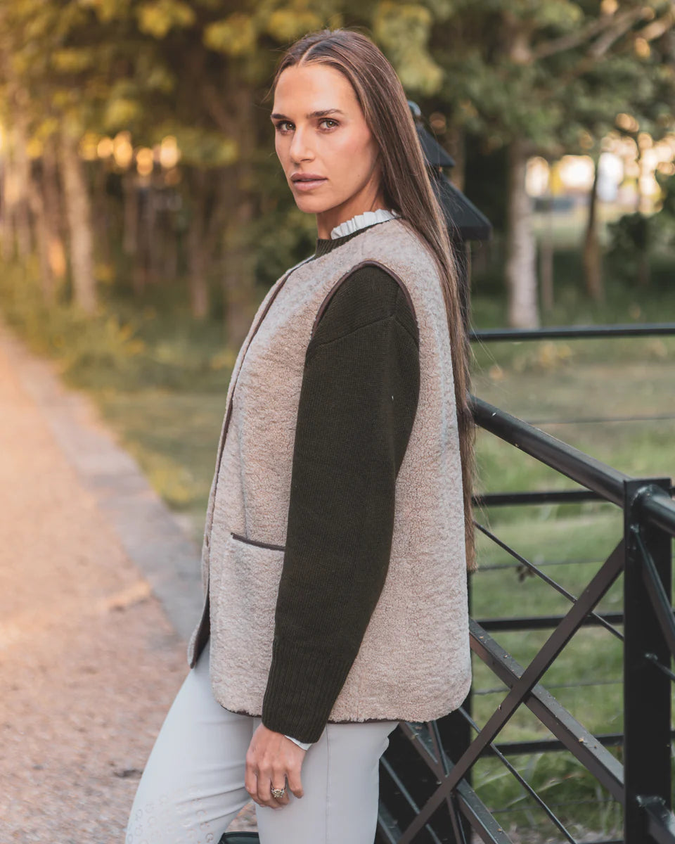 Abby Gilet | Oat | Chalk