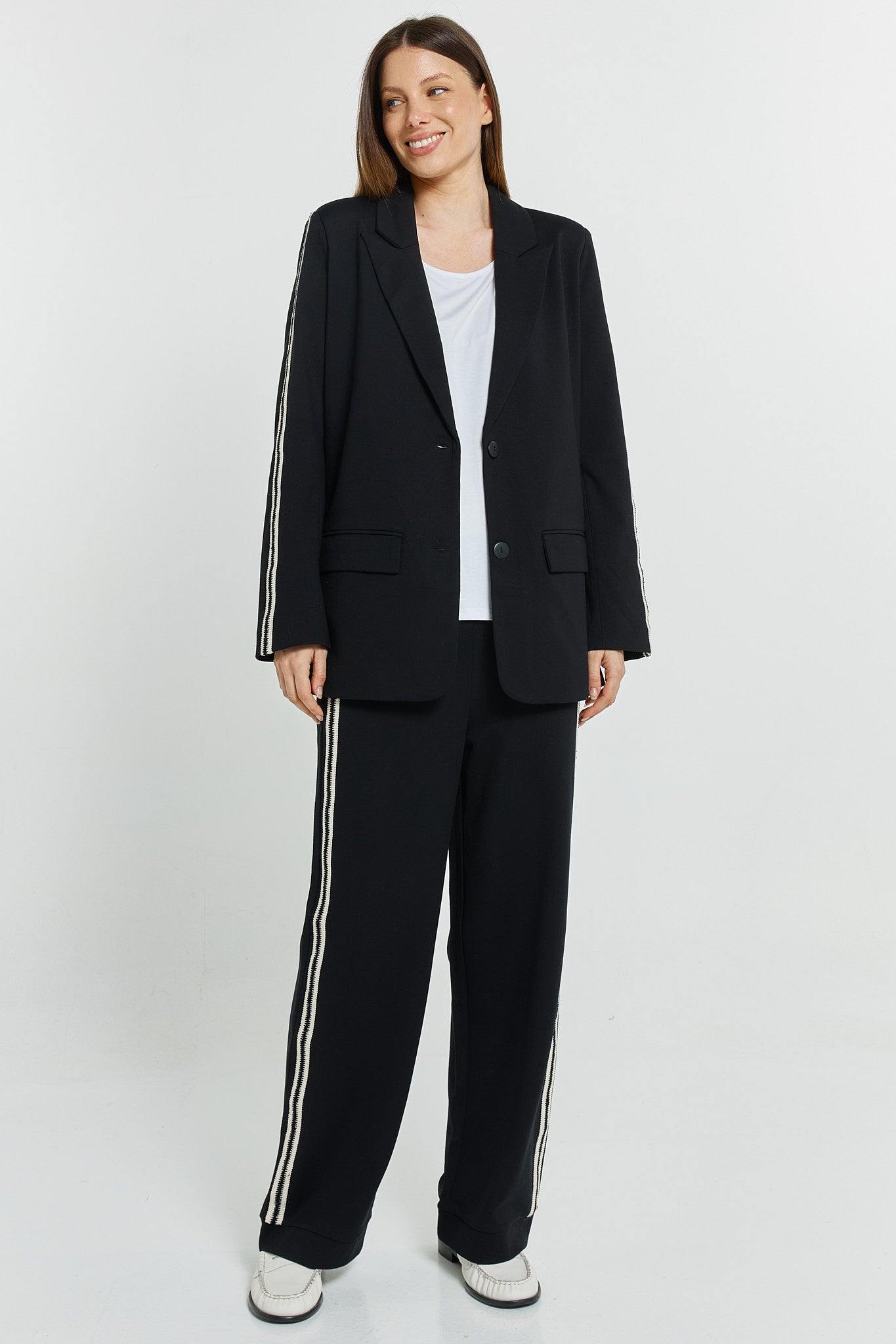 Black Bronwyn Blazer with Cream Trim | Betty Basics
