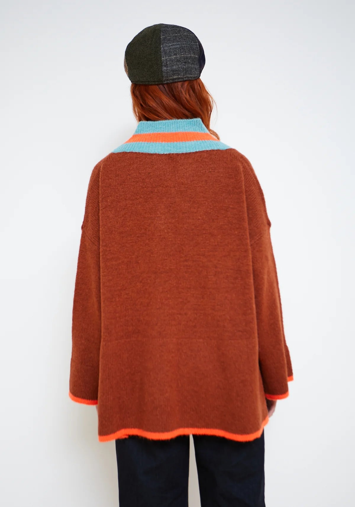 Brown Hug Jumper | Dr.Bloom