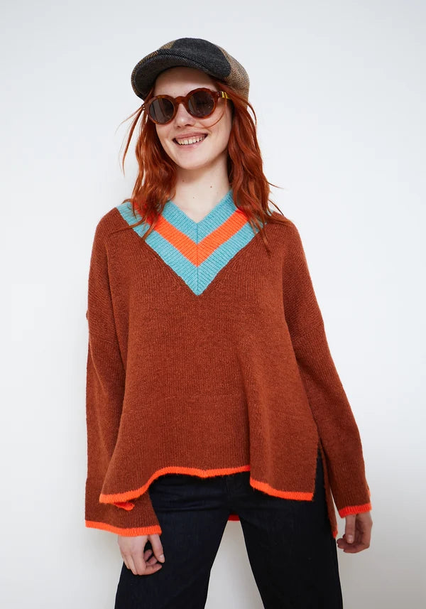 Brown Hug Jumper | Dr.Bloom