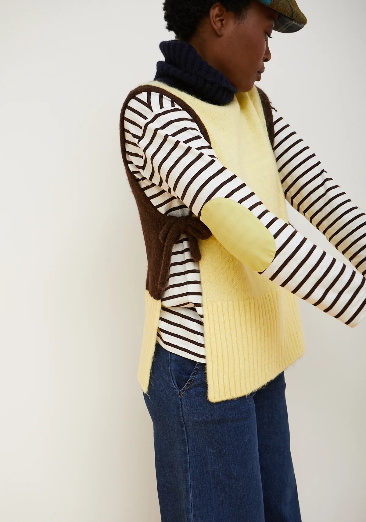 Yellow Knitted Vest - Chaleco Clue | Dr.Bloom