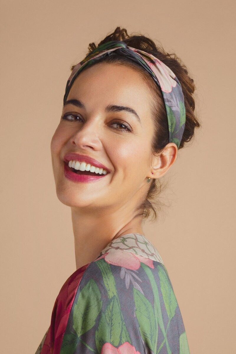 Relax in Style:  Pewter Hedgerow | Christmas Gift Box Bundle