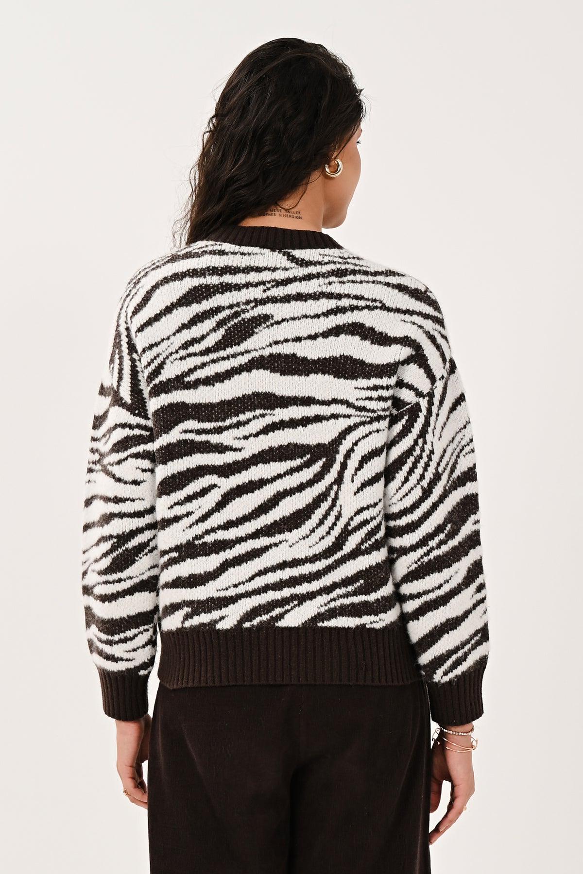 Chocolate & Cream Abstract Stripe Crew Neck Jumper | Saige by Nomads KZ7124