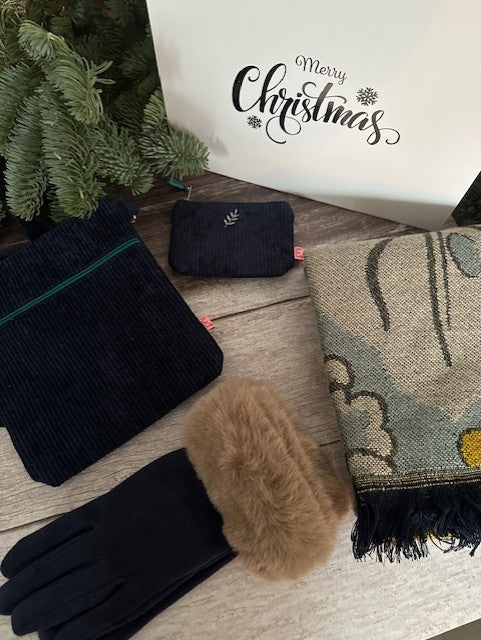 Winter Walk Navy/Taupe | Christmas Gift Box