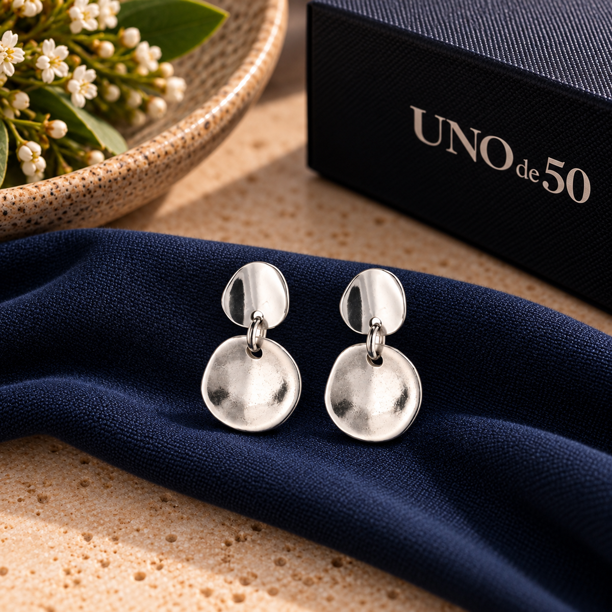 UNOde50 Circle Drop Earrings – Sterling Silver | PEN0055