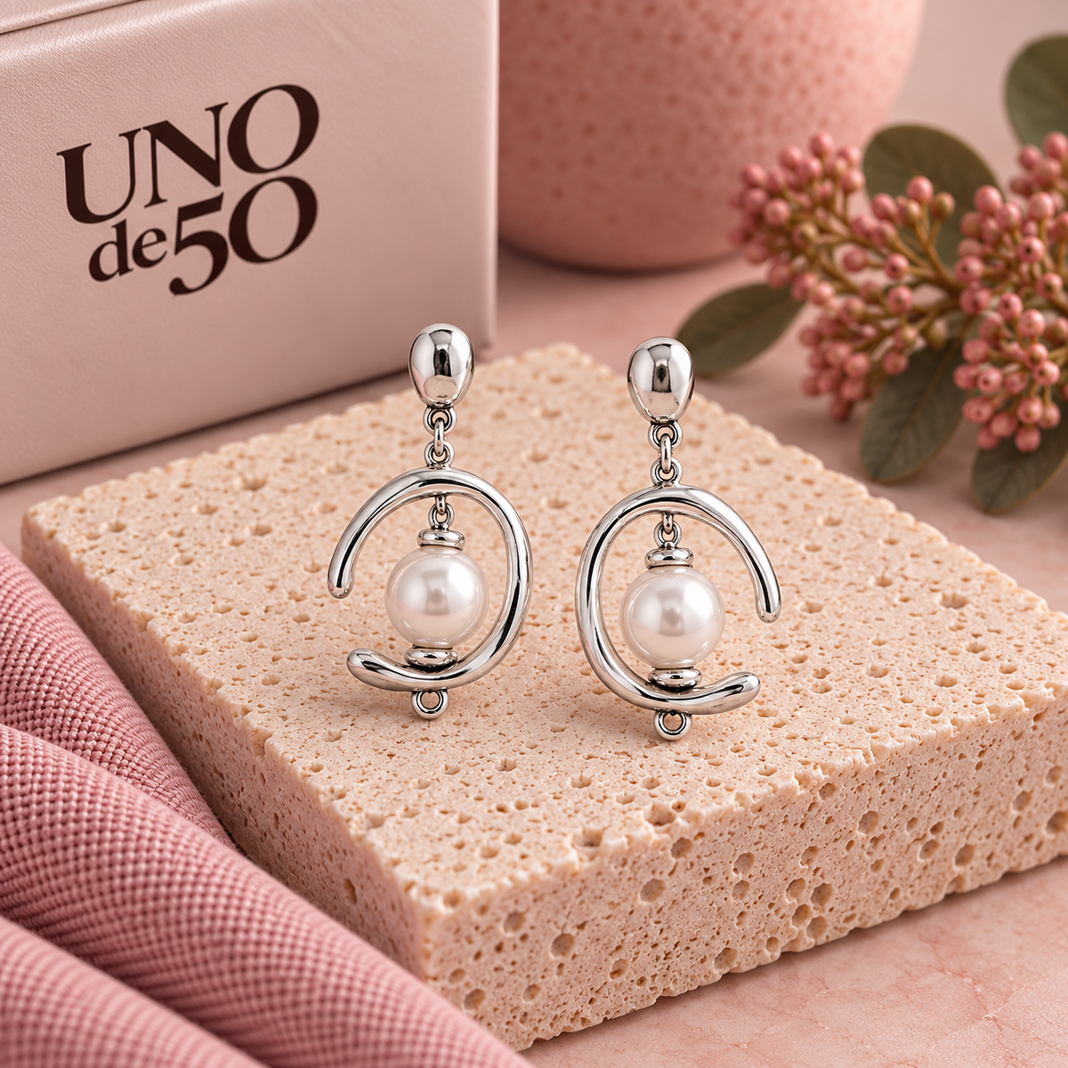 UNOde50 Silver Drop Earrings with Pearl – PEN0444