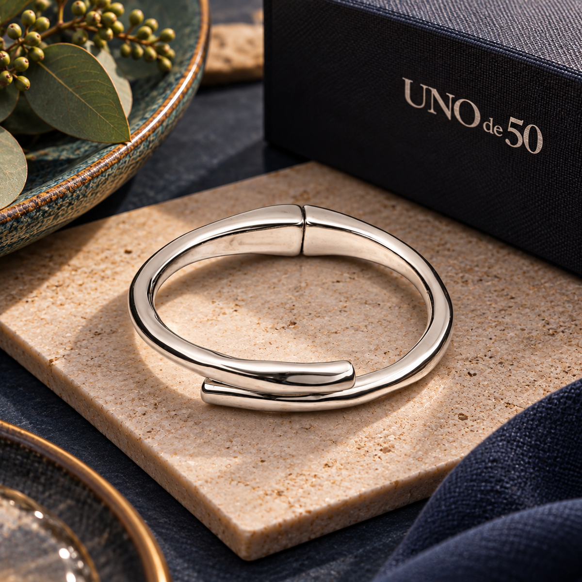 UNOde50 Tubular Bangle Bracelet – Silver | PUL2187