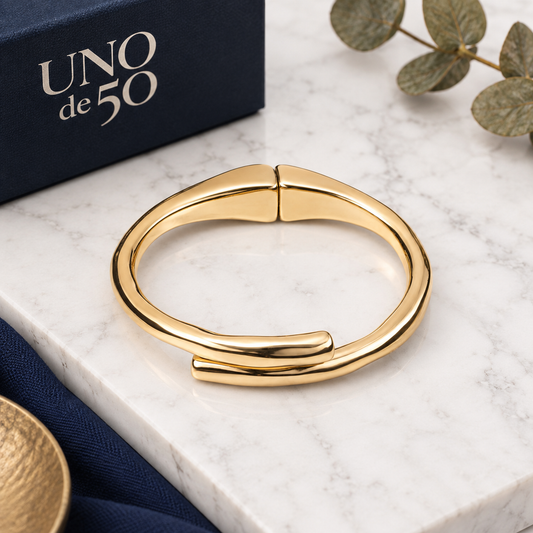 UNOde50 Gold Tubular Bangle Bracelet – PUL2187