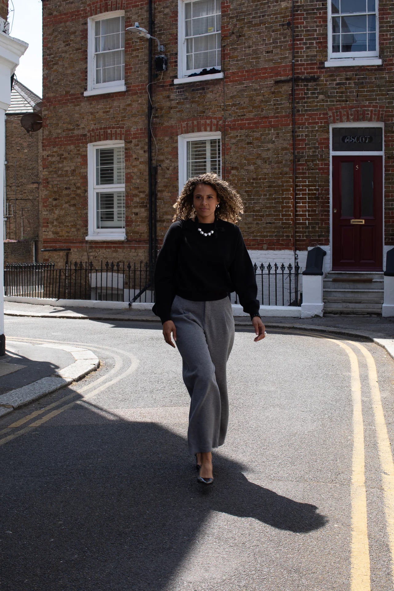 Uma Classic Boyfriend Jumper | Black | Chalk